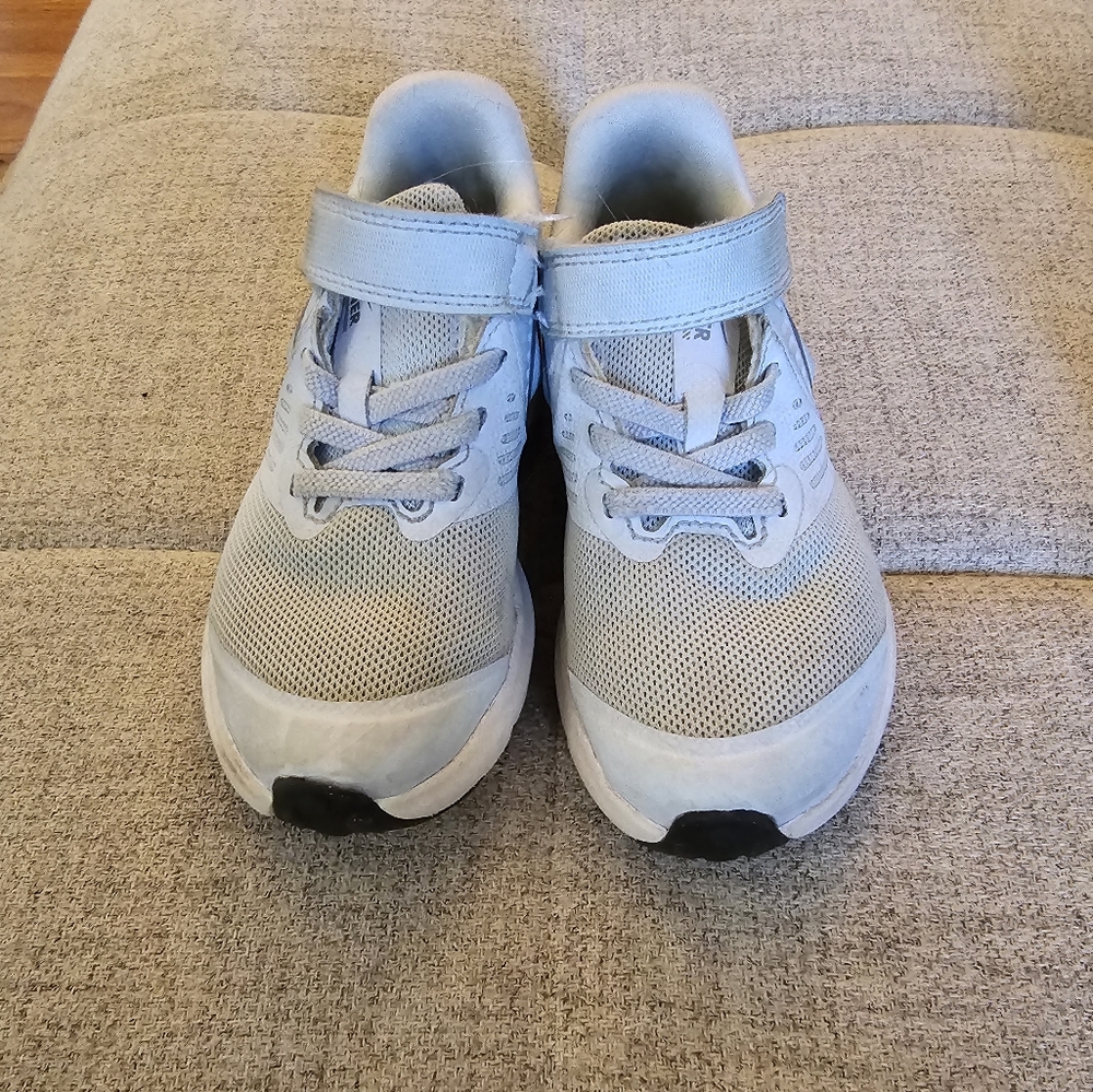 Girl's Nike sneakers